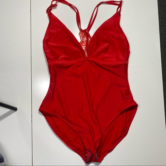 Hunter McGrady X  Playful Promises Curve Red Lace Detail One Piece Suit NWT 16 - Picture 5 of 16